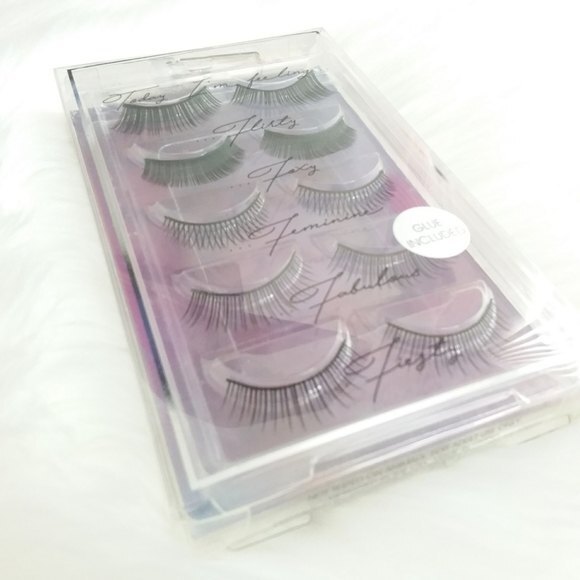 Daisy Fuentes Lash Set 5 Pairs Glue Included - Picture 1 of 5